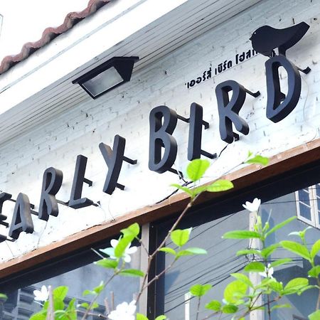 Early Bird Hostel Ayutthaya Exteriör bild