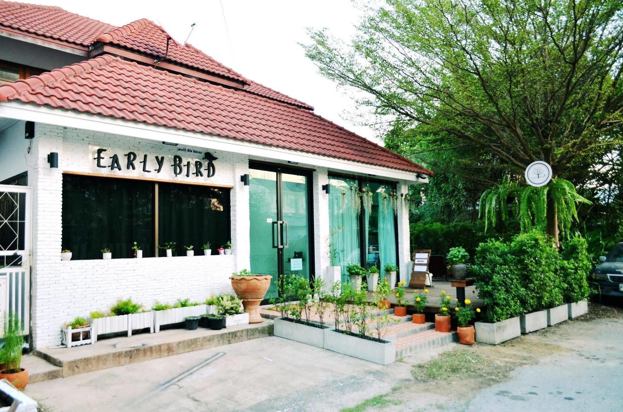 Early Bird Hostel Ayutthaya Exteriör bild