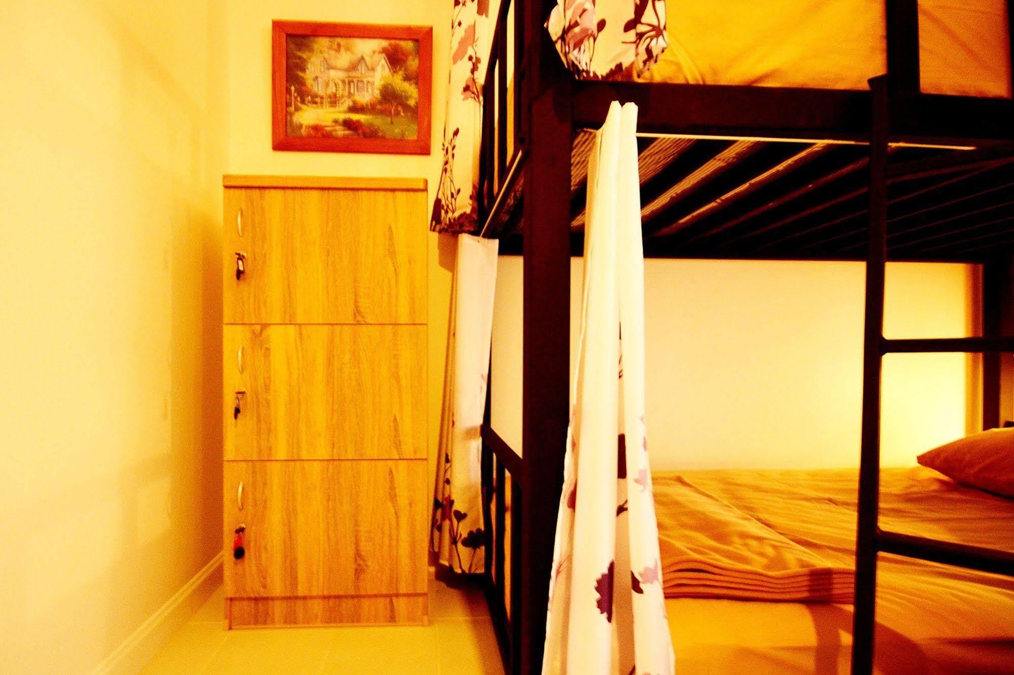 Early Bird Hostel Ayutthaya Exteriör bild